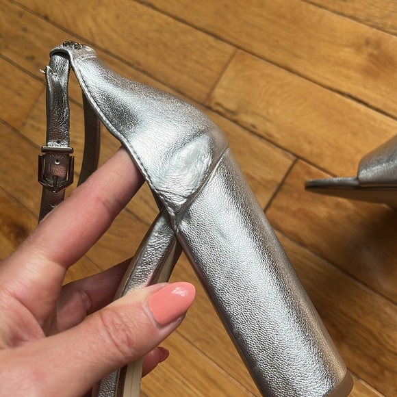 SAM EDELMAN Women's Yancy Block-Heel Crossover Sandals, Silver. Size 7. - Picture 9 of 15